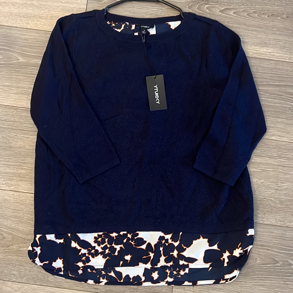 Ytuieky Woman’s Navy Blue Sweater/Blouse